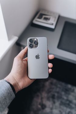 GOOD CONDITION iPhone 13 Pro - UNLOCKED
