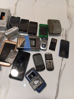 vintage phones ipod cassette lot READ