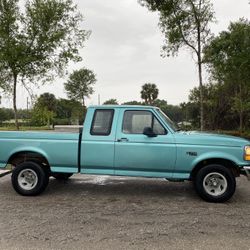 1995 FORD F-150 4.9L INLINE 6* 5 SPEED MANUAL*COLD AC *SQUARE BODY  TRUCK RUNS STRONG  FINANCING AVAILABLE  THESE TRUCKS AND ENGINES ARE BULLETPROOF  