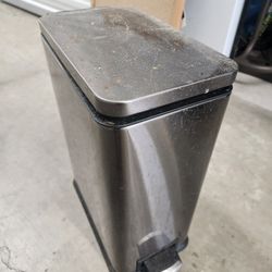 Small Desk Trash Can