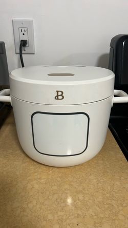 Beautiful 8-Cup Rice Cooker (FB-30D12) - Barely Used!