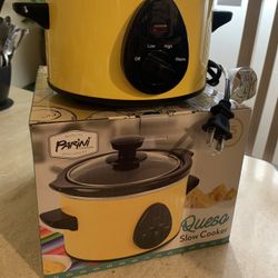 Small slow cooker