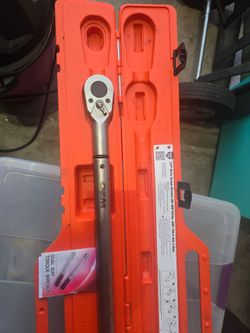 OEMTOOLS 57309 3/4" Drive Torque Wrench (80-400 lbf-ft) with Case