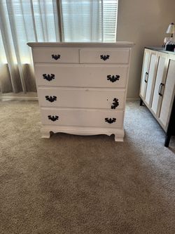 5 drawer solid maple chest