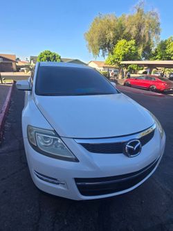 Selling my Mazda CX-9, year 2008, recently changed the oil and starter. Car run good. I want to sell it because I'm moving out of the state.