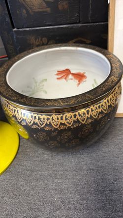 2 asian inspired pots