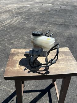 G37 Brake Fluid Pump