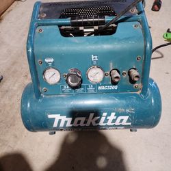 Makita air compressor   MAC320Q