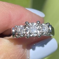 10k Gold Diamond Ring 