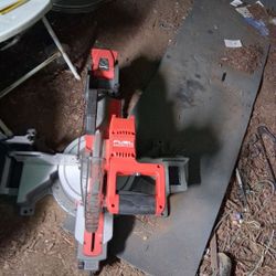 Milwaukee Cordless Chop Saw