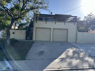 2 Bed Rooms 1 Bathroom Duplex In La Mesa 