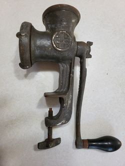 1712 Griswold Meat Grinder