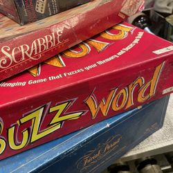🎲 Board Games: Scrabble, Buzz Word, Trivia Pursuit, & Dominoes