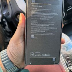 Galaxy S. 25 Edge 512 GB Unlocked Any Caries