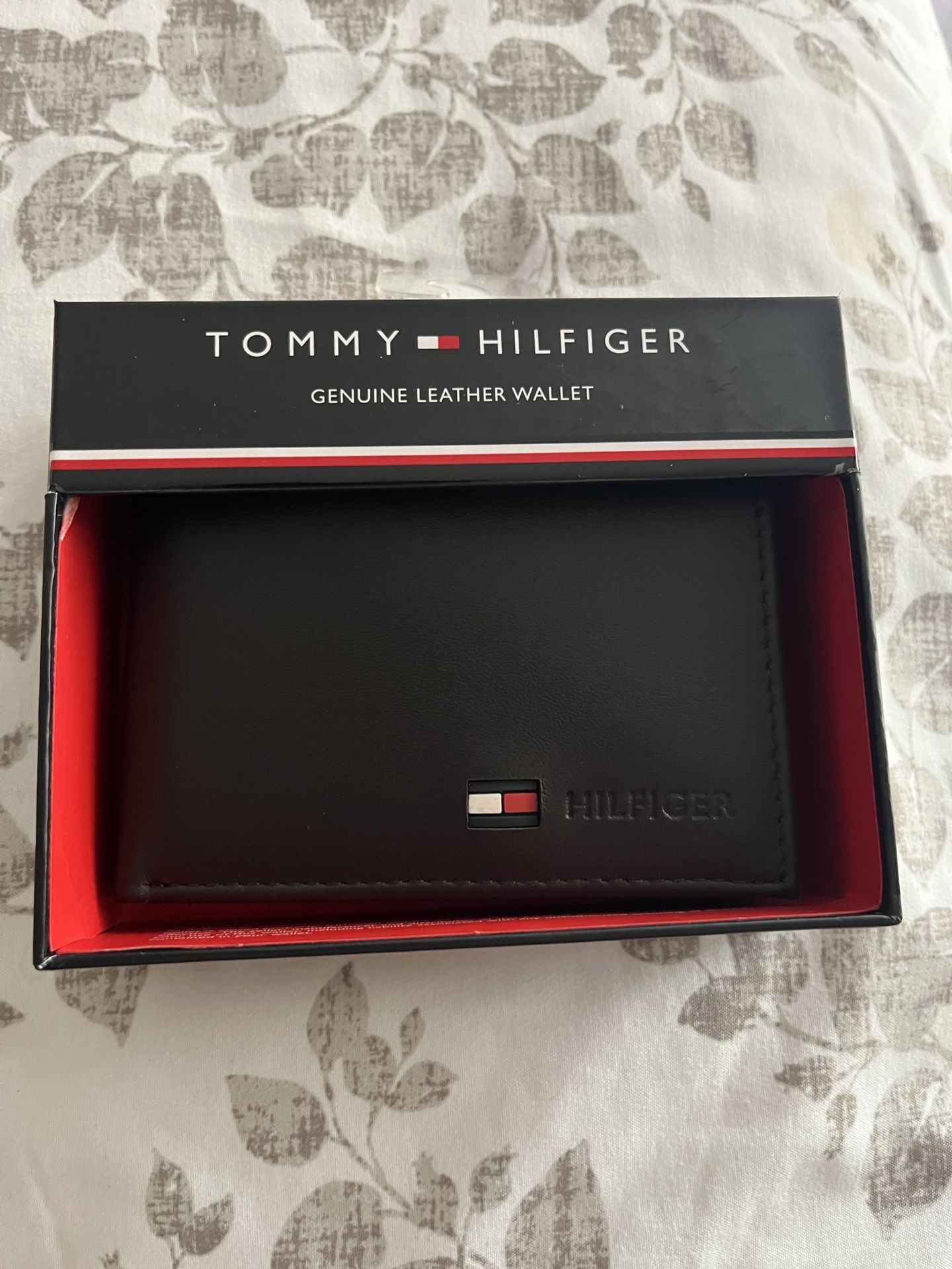 Tommy Hilfiger Men's Leather Bifold Wallet Valet Brown Rfid Wallet New