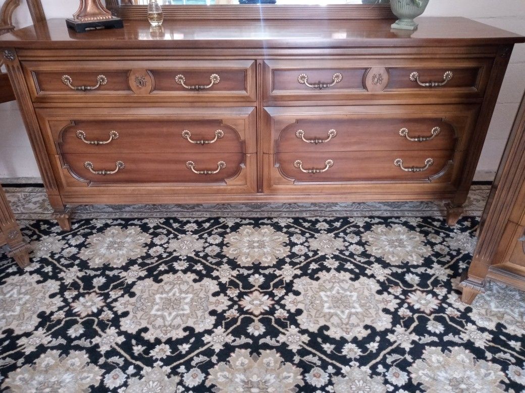 Beautiful 5 PC Solid Wood Pecan Bedroom Set By American Of Martinsville for Sale in Melbourne
