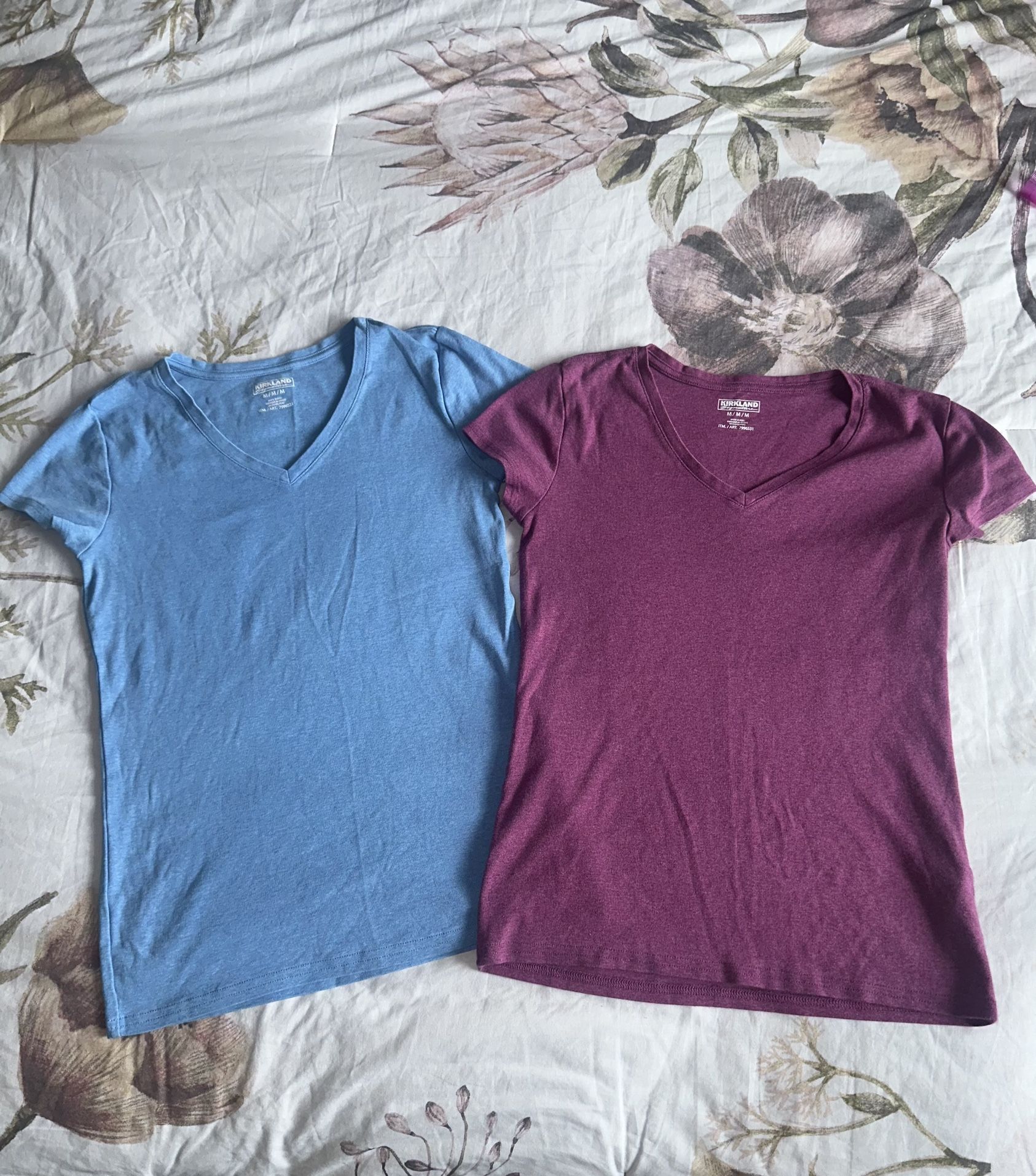 Kirkland Signature Purple and blue V-Neck Tee