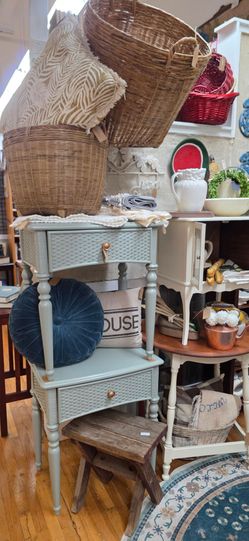 Set of nightstands 💚