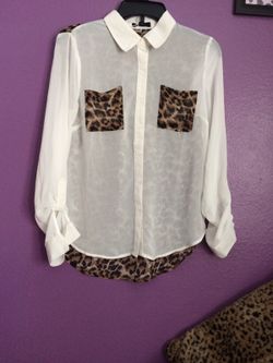 Dressy sheer blouse back is all cheetah size S M