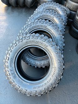 Cooper Discoverer STT Pro 265/70/17 set of 4