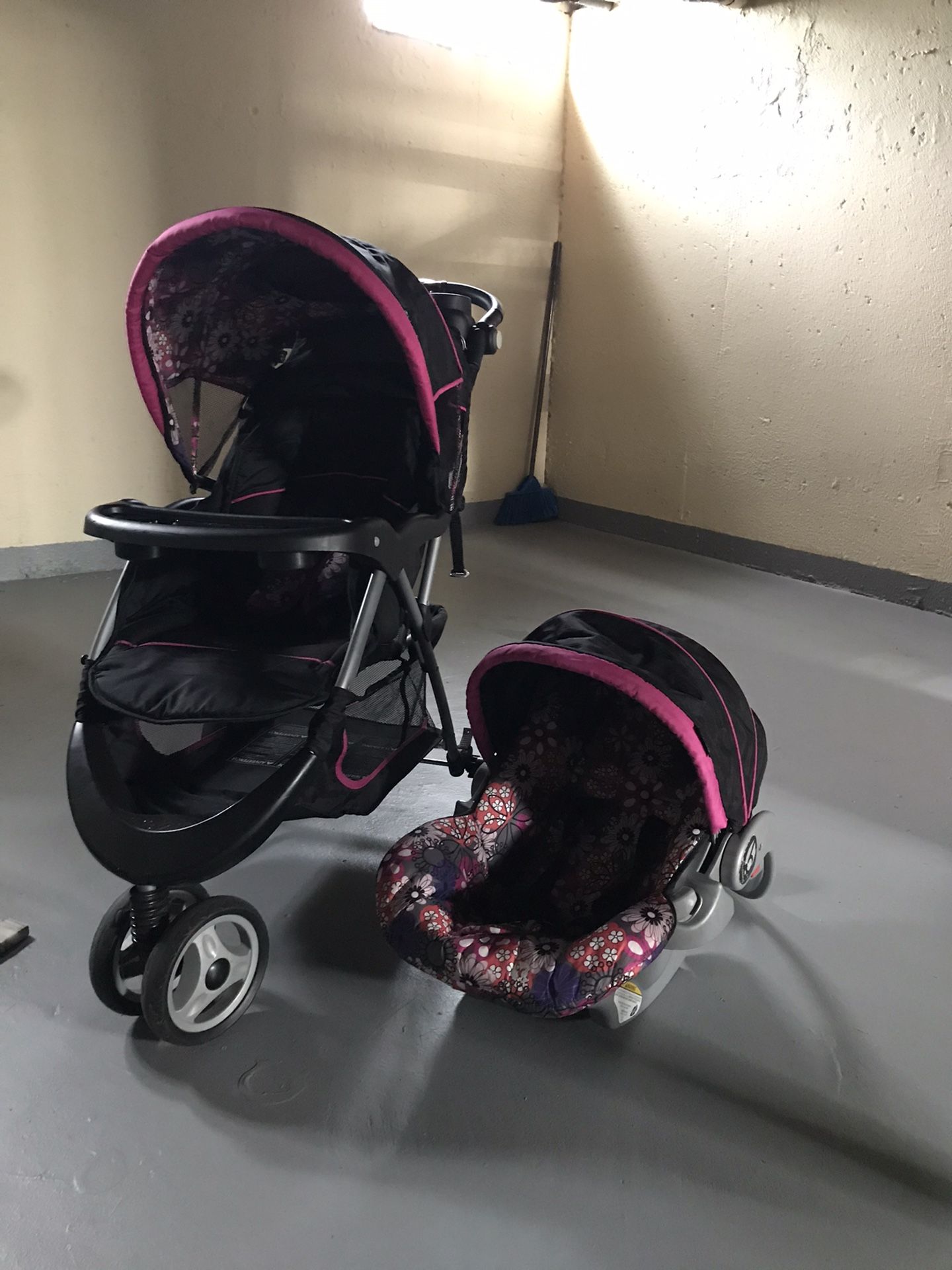 Stroller & car seat