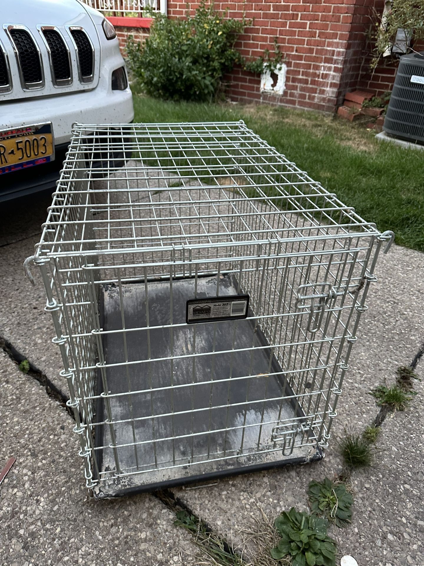 Dog Kennel/Crate