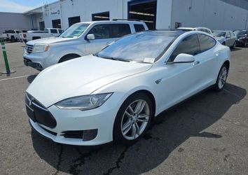 2015 Tesla Model S
