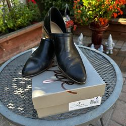 Crown Vintage Booties-Women’s size 9