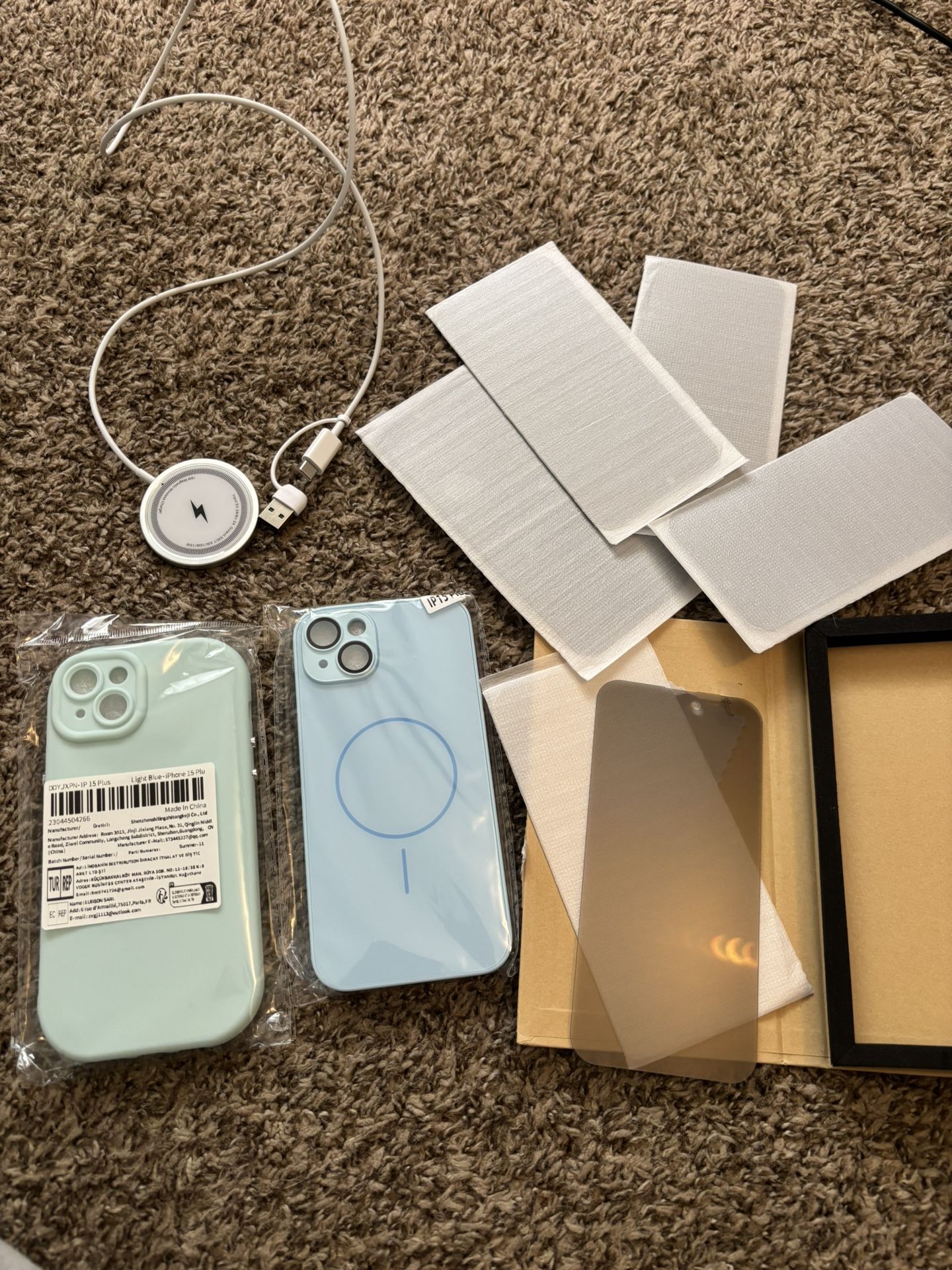 iPhone 15 Plus Cases Matte Screen Protector With Privacy & Charger