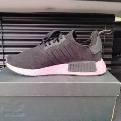 Women's 9 Adidas NMD