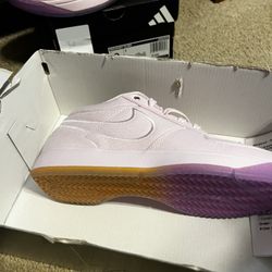 Nike Sunrise Book 1 Size 8M