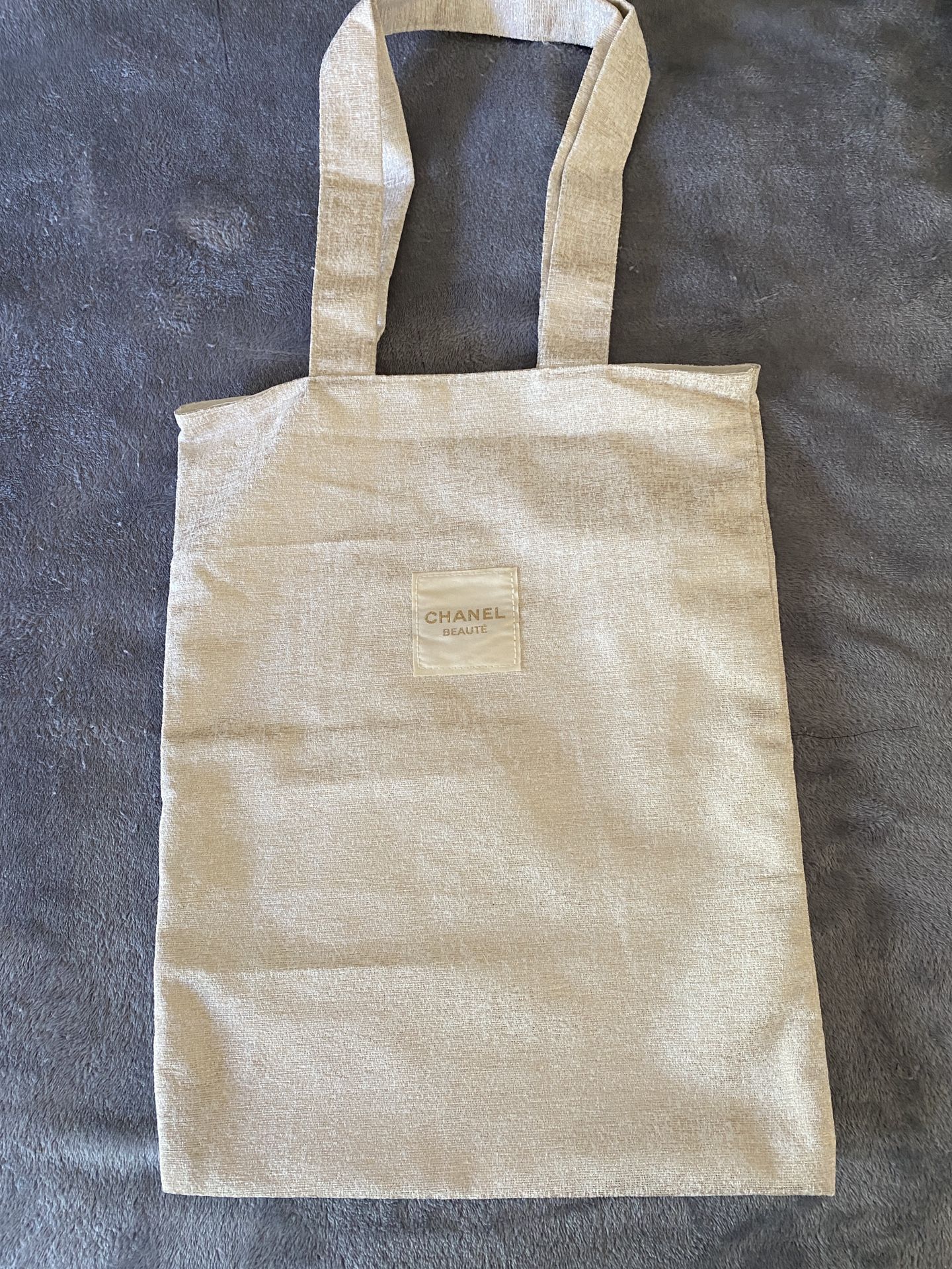 Authentic Chanel 2023 Holiday Gift White & Gold Tote With Boxer 