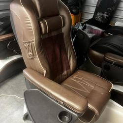 4 Spa Pedicures, Back Massager W/ Remote, Movable Foot Rest, Need Plumming 