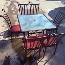 Outdoor Table With Chairs