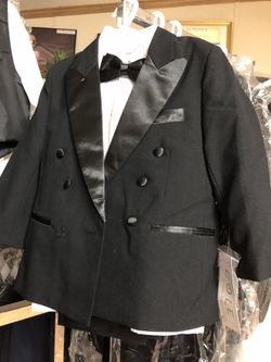 Renta o Compra vestidos o trajes para todas occasines especiales