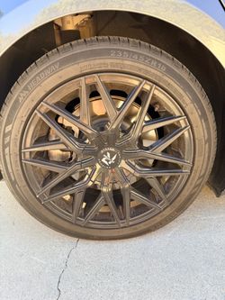 18" Revenge Wheels with tires 235/45/18
