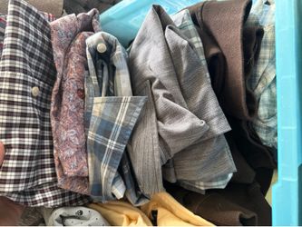 Tote of Men’s 2-3X Polos, button downs, sweaters lot