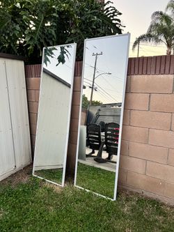 CLOSET MIRROR DOORS