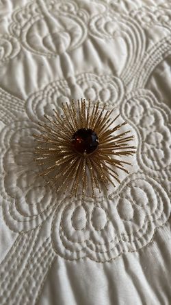 Vintage 70s Sarah Coventry Brooch