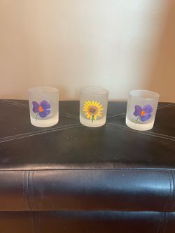 3 glasses, never used.