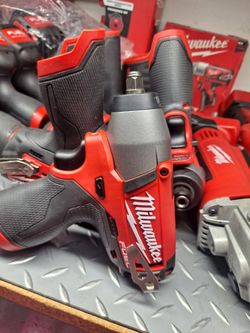 Milwaukee m12 FUEL BRUSHLESS IMPACT 3/8 IN