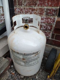 30lb Full Propane Tank