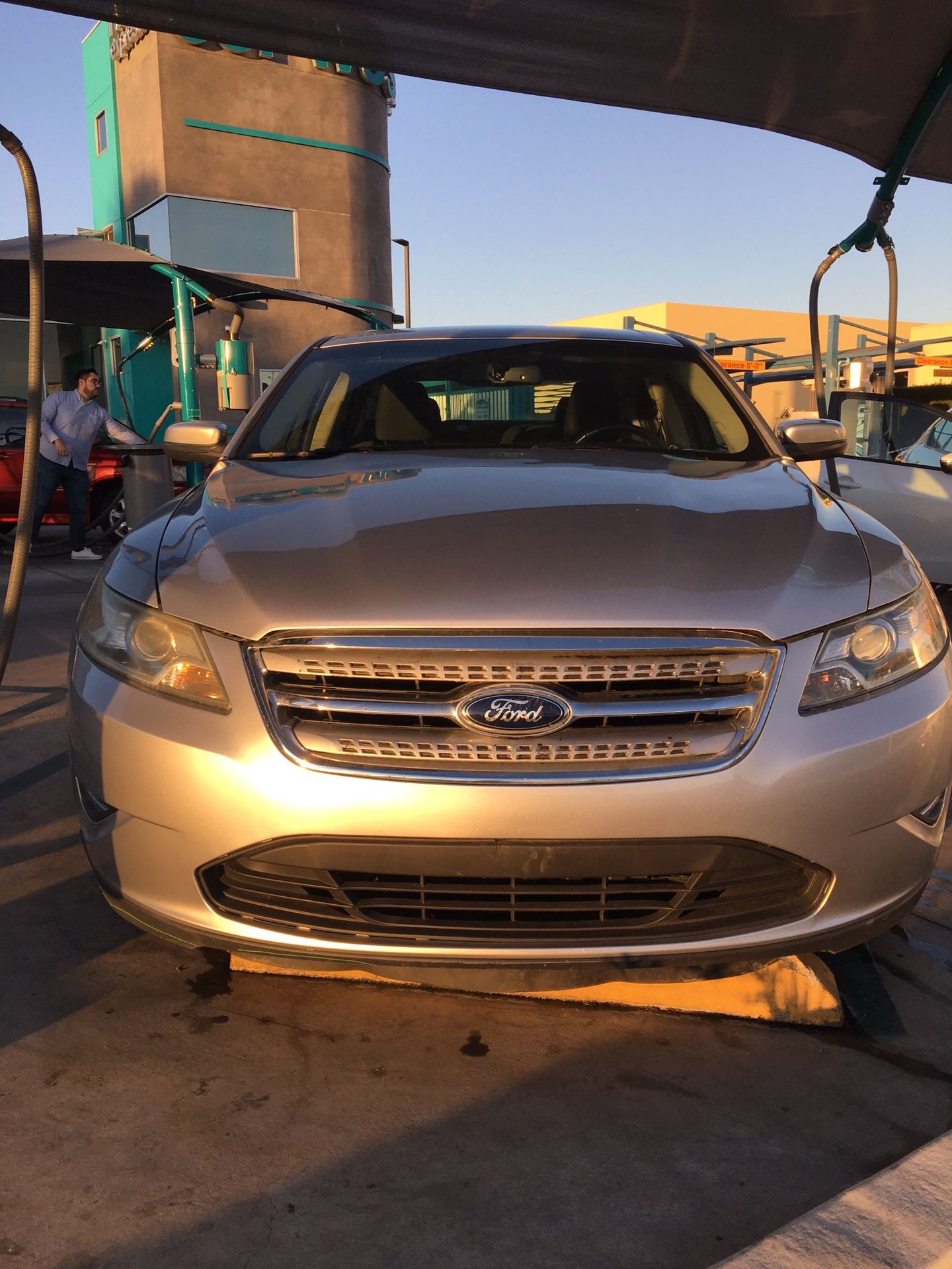 2010 Ford Taurus