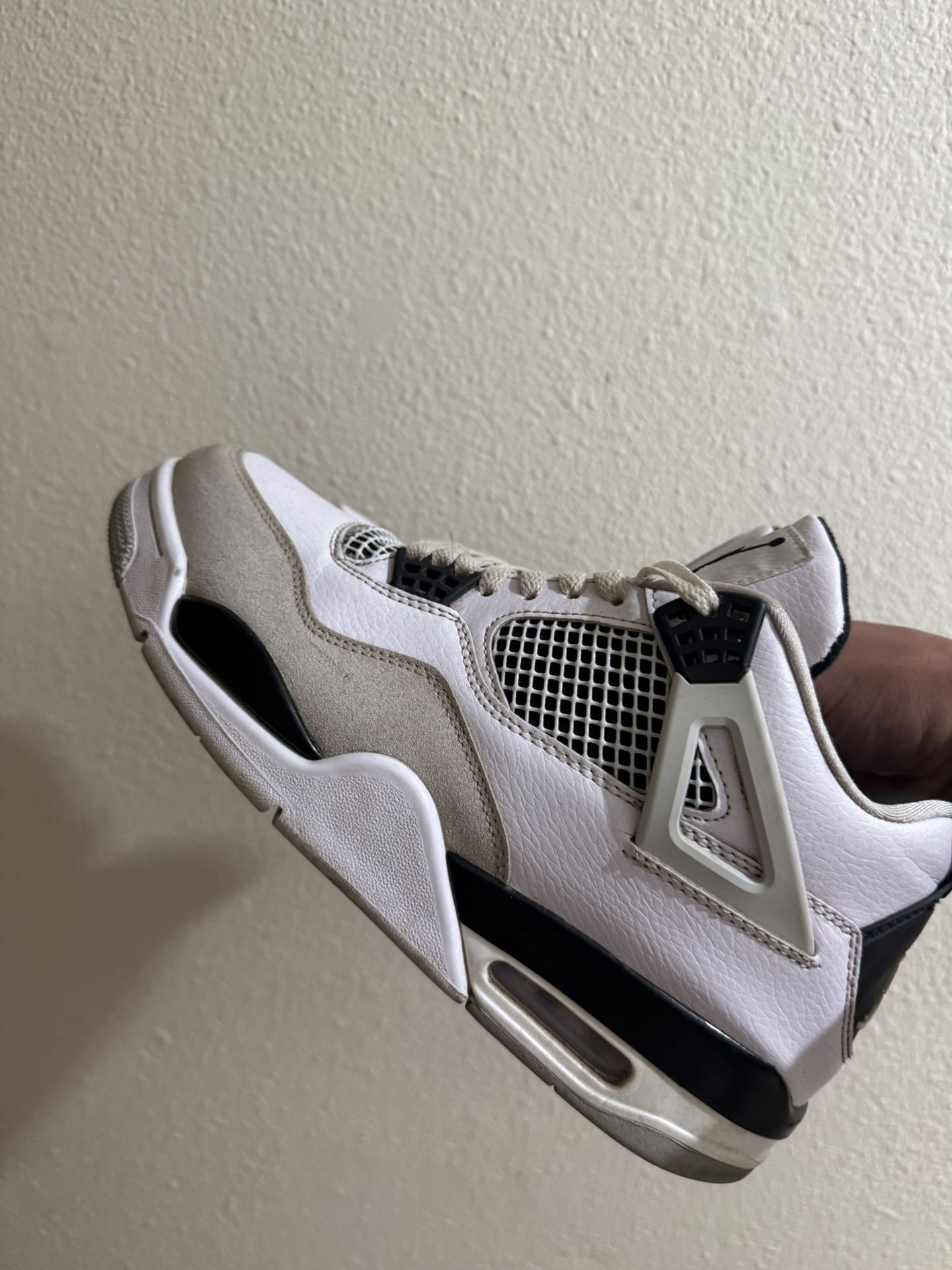 Jordan 4 