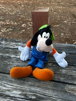 Overalls stuffed Goofy