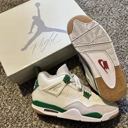 Air Jordan 4 SB Pine Green size 11