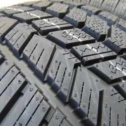 4 New 225 45 17 Kenda Vezda Touring 4S KR211 Tires 94V XL Date 2024