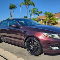 (14) Kia Optima, Clean Title, Low Miles, Factory Warranty, Smogged, 4 Cylinder Gas Saver, 20"Rims, Touchscreen Bluetooth Stereo, Runs Great
