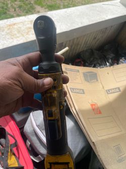 Dewalt electric rachet and battery