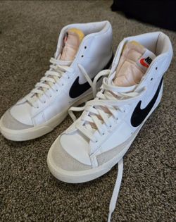 Nike Blazer Mid '77 Vintage (white/black) size 9 worn once